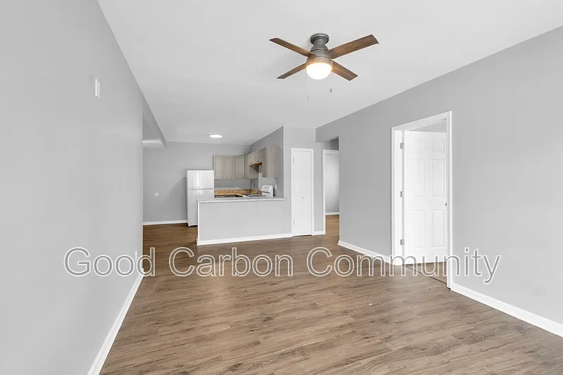 2 bed, 1.0 bath, $1,225 — Photo 4