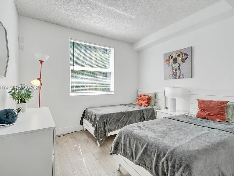 17100 N Bay Rd #1511 — Photo 47