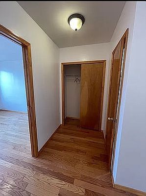 3rd image of 526 40th St APT 3F