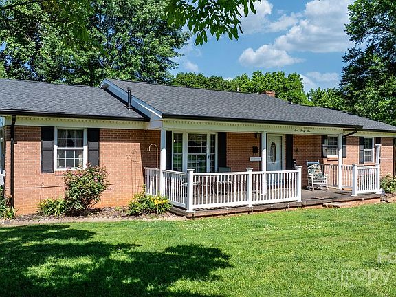 5th image of 135 Burton Hills Cir
