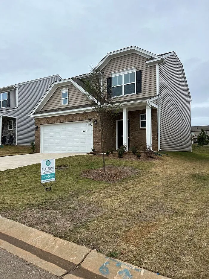 3 bed, 2.5 bath, 1913 sqft, $1,975 — Photo 3