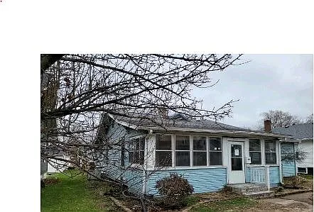 2727 Grand Ave photo 1