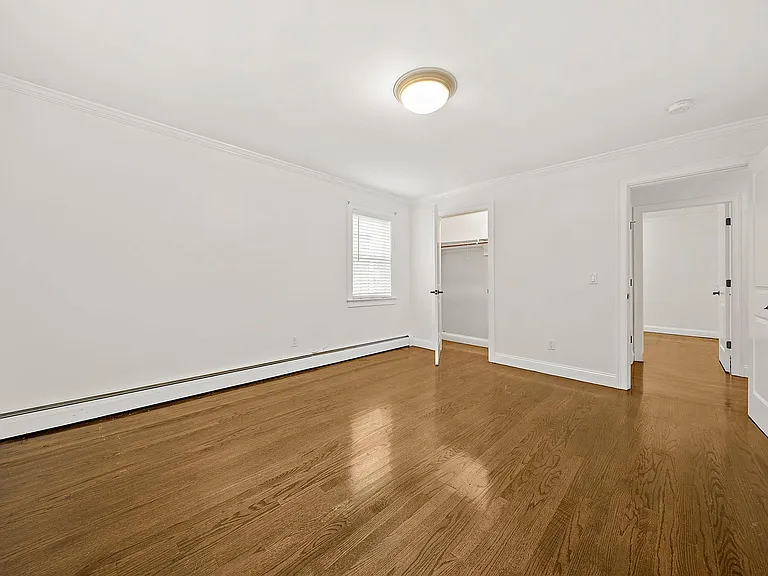 71 Oxford Ave #3 — Photo 11