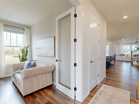 4th image of 17603 Drake Street