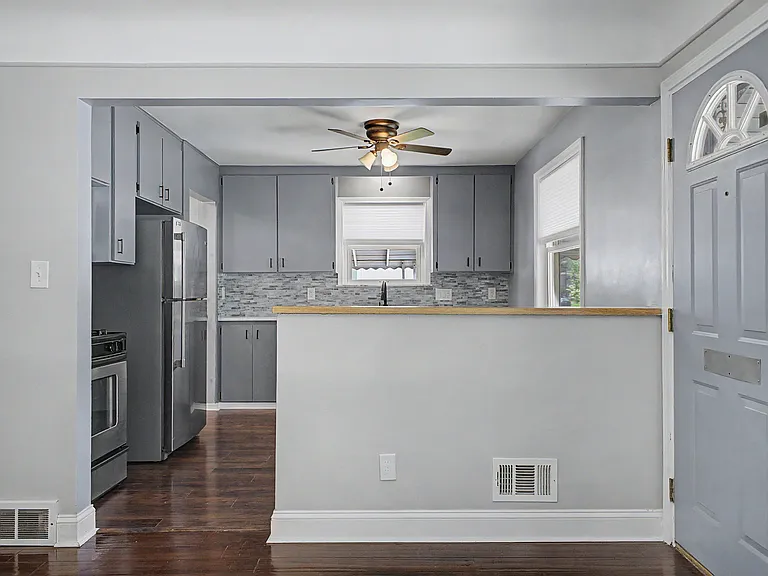 5375 Mayfair St — Photo 10