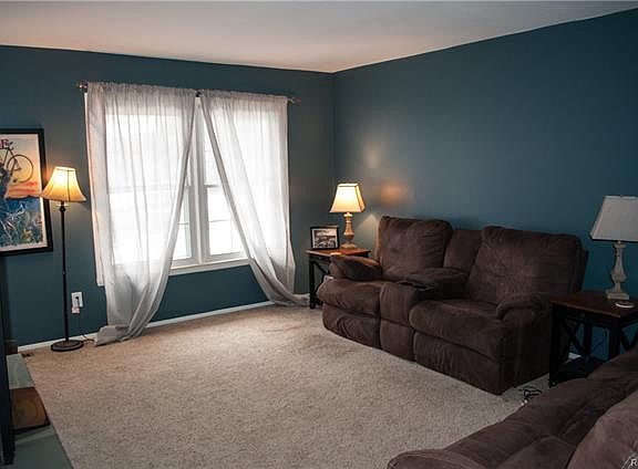 5th image of 1806 Sheffield Dr
