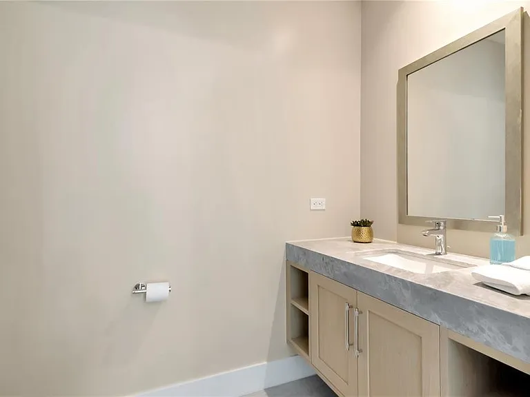 3101 W Bayshore Blvd #804 — Photo 17