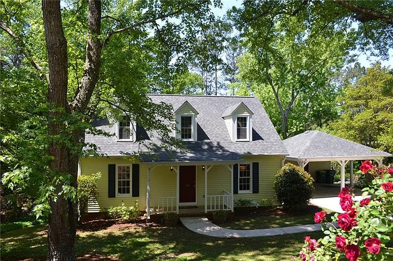 1st image of 330 Chapman Dr