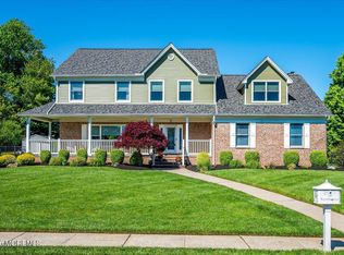 1 Windsor Ln, Ocean, NJ 07712