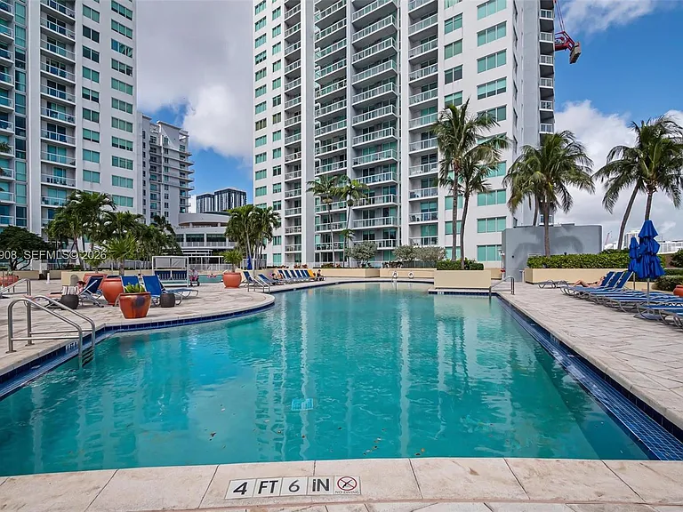 244 Biscayne Blvd #445 — Photo 25