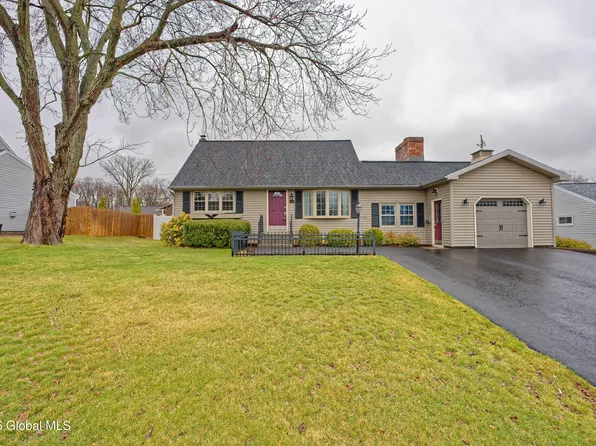 60 Hunting Road, Albany, NY 12205