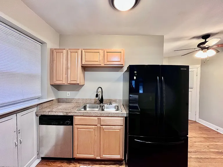 1535 McCausland Ave #A — Photo 5
