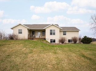 E7512 Meadowview LANE, Viroqua, WI 54665