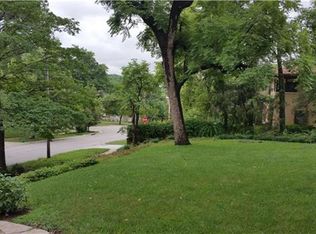 Wyoming St, Kansas City, MO 64112
