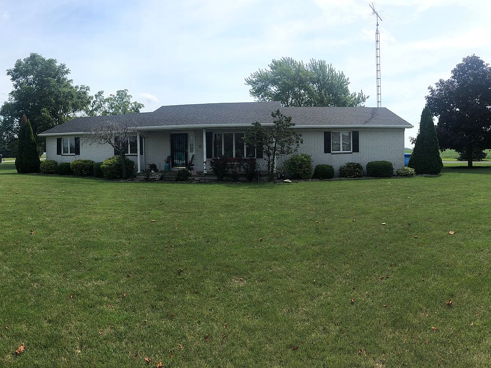 Large yard - corner lot!