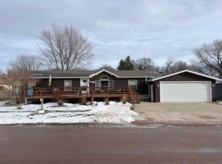 306 Minnesota Ave, Geddes, SD 57342