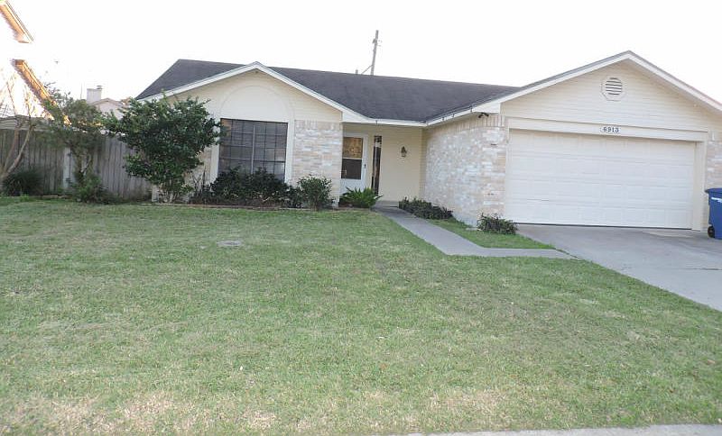 1st image of 6913 Roseland Dr