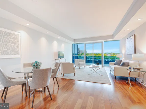 1881 N Nash St Unit 1008, Arlington, VA 22209