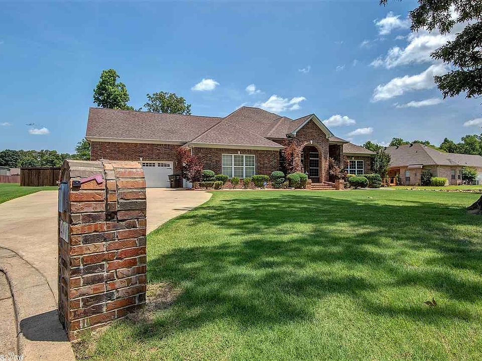 1st image of 408 Cypress Ct