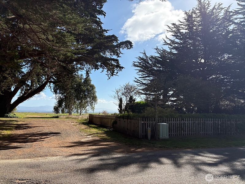 2nd image of 33880 Territory Road