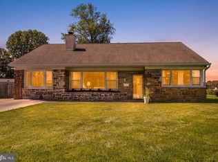 2116 Boxwood Dr, Broomall, PA 19008