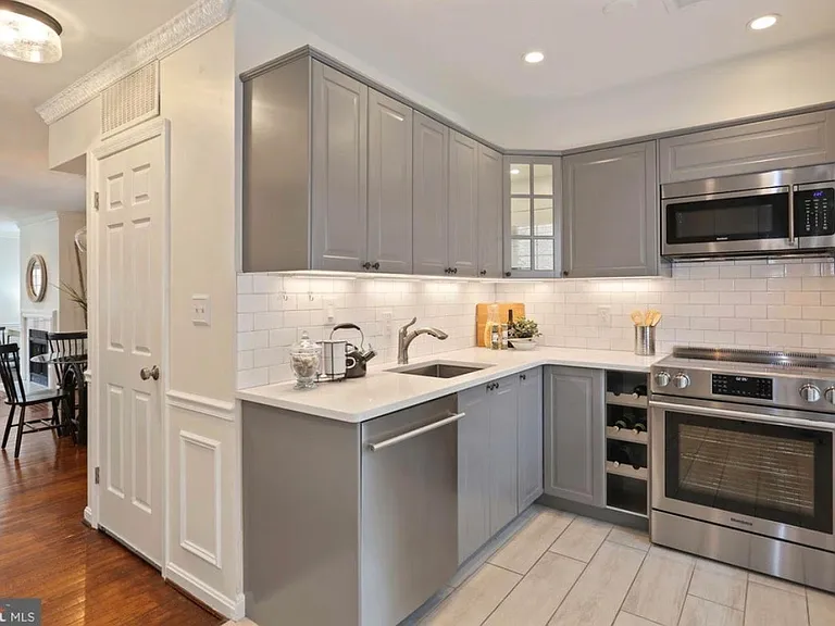 1690 Euclid St NW #B — Photo 8