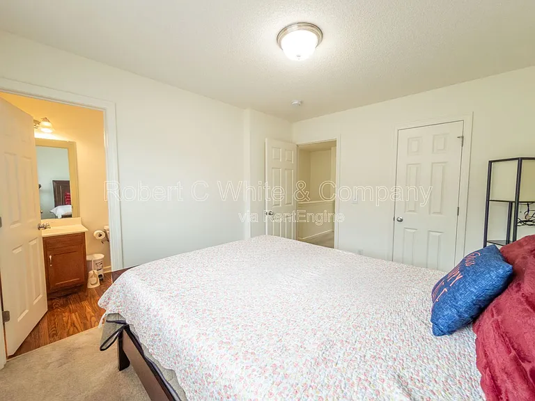 219 Pepin Pl — Photo 17