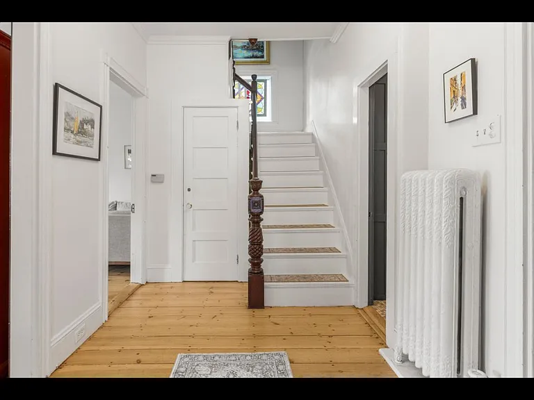 261 Vaughan St — Photo 21