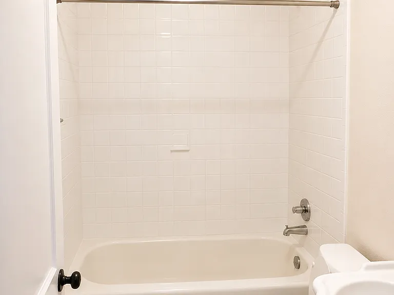 1015 W Congress St — Photo 4