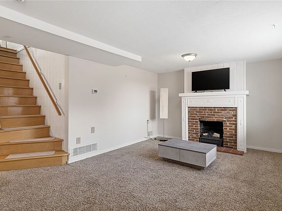 4th image of 45 Greenbush St