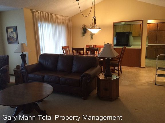 4th image of 807 Westshore Dr NE APT D14