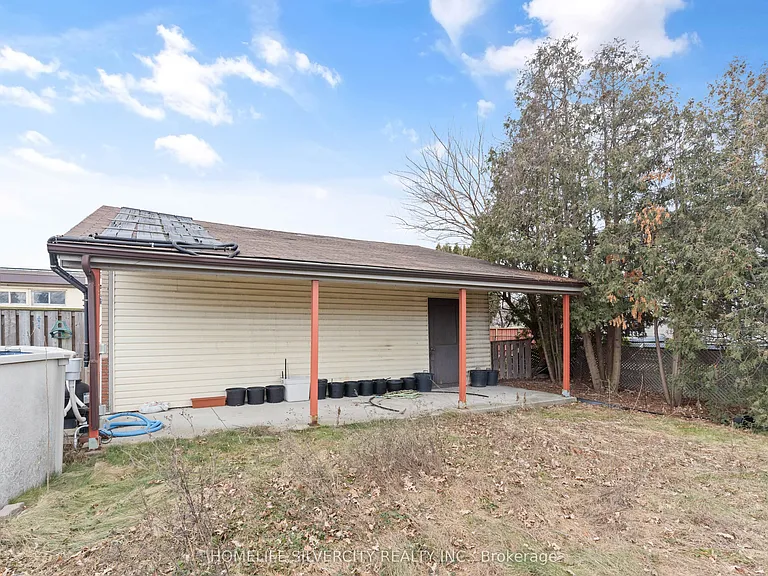 298 Barton St — Photo 27