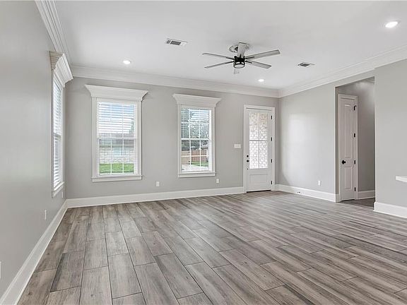 5th image of 2705 Pecan Dr