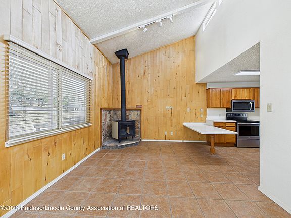 3rd image of 303 Racquet Dr #32