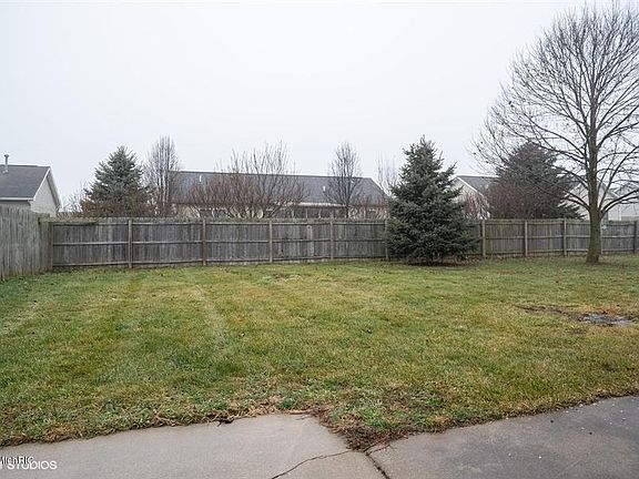 5th image of 1118 Trillium Blvd
