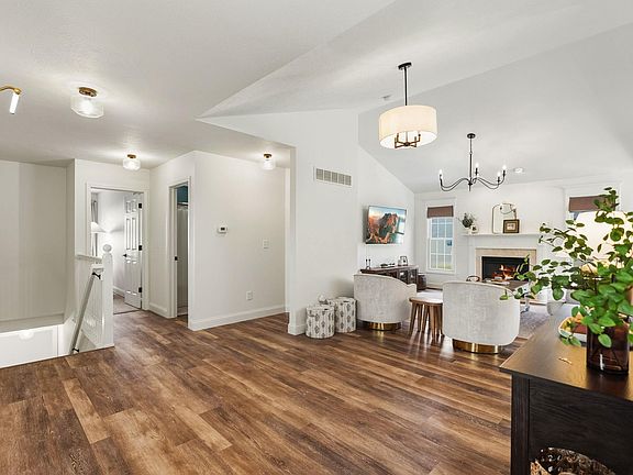 4th image of 60600 Ashton Way