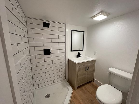 4th image of 117 2nd Ave SW #3