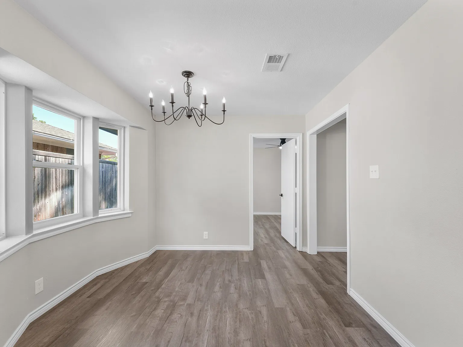3 bed, 1839 sqft, $2,500 — Photo 3