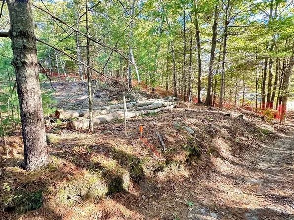 221 Beaver Dam Rd, Plymouth, MA 02360