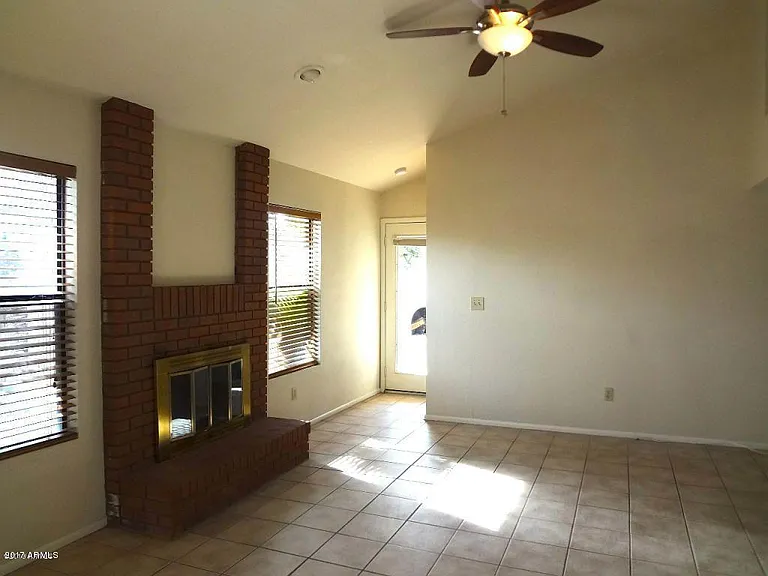 1912 S Hall — Photo 13