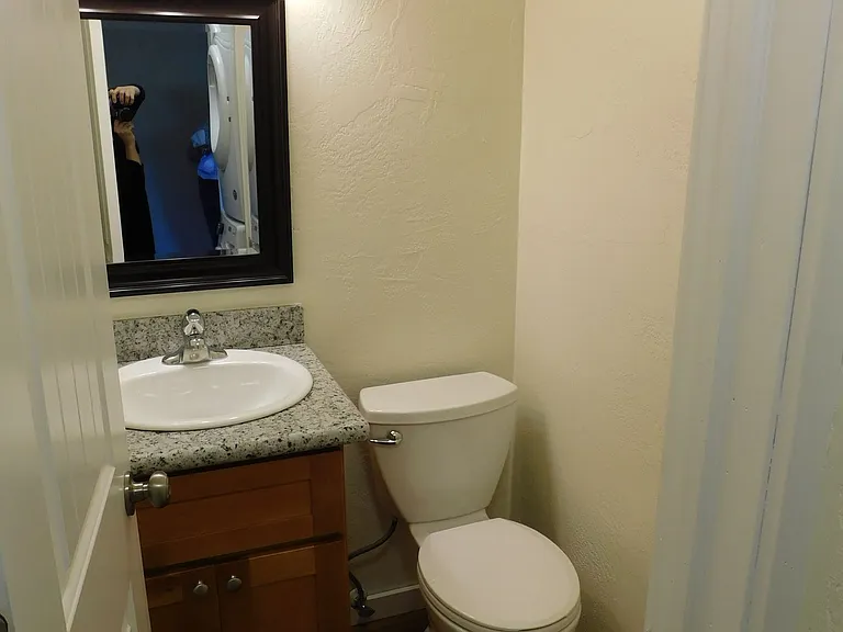 Lakeside Manor Townhomes — Photo 13