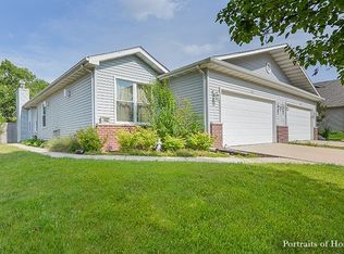 1652 Walsh Dr, Yorkville, IL 60560