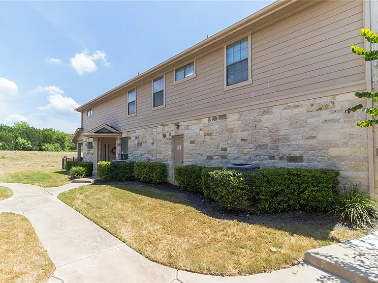 9201 Brodie Ln #902 — Photo 9