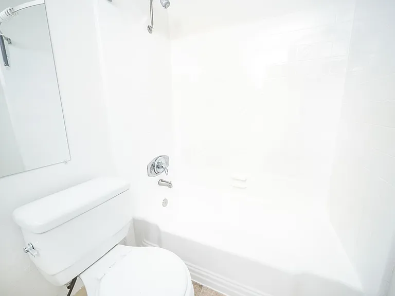 21736 Roscoe Blvd — Photo 29