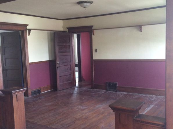 217 S 5th St #2, Stoughton, WI 53589