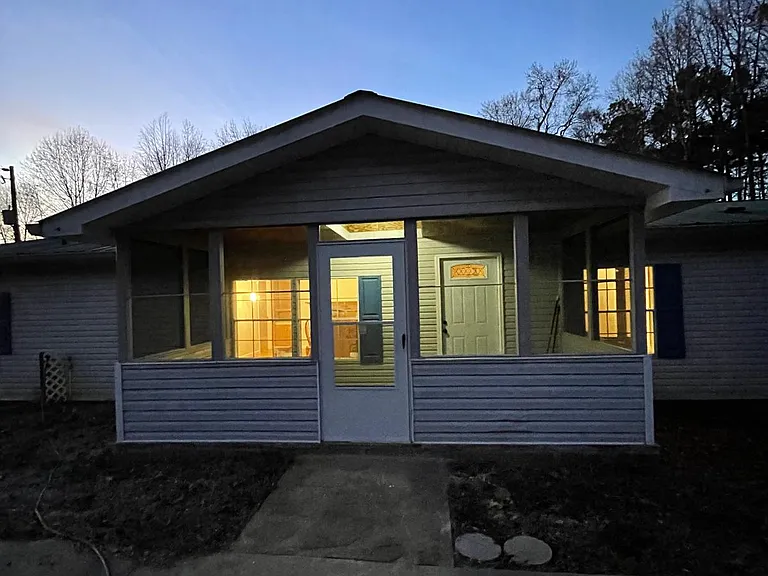 3075 Glen Wallace Dr — Photo 43