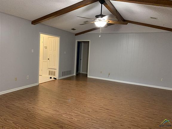 5th image of 406 Hollyoak Dr