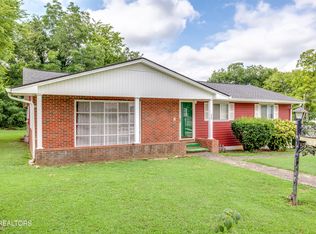 313 Bud St, Athens, TN 37303