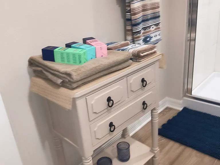 8 Unique Ct #B — Photo 48