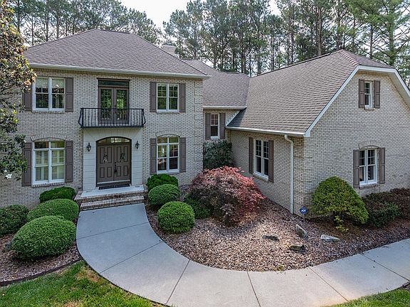 2nd image of 117 Hiawassee Ln